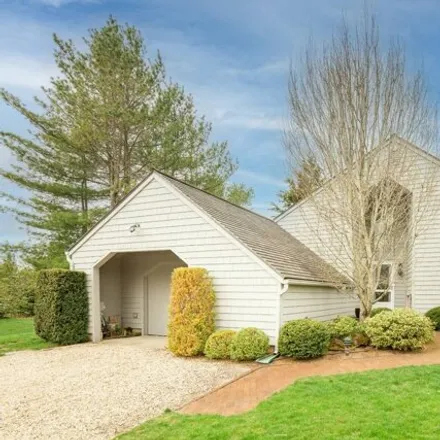 Rent this 2 bed condo on 30 Huckleberry Lane in East Hampton North, NY 11937