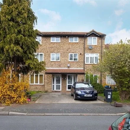Rent this 1 bed apartment on Hogarth Crescent in London, SW19 2DN