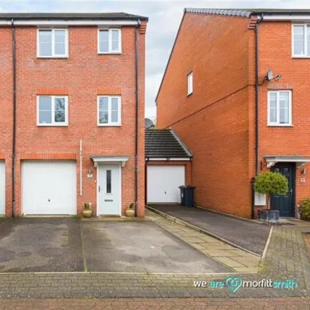 Buy this 4 bed townhouse on High Field Knoll in Penistone, S36 6GD