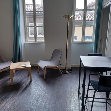 Rent this 1 bed apartment on 28 Rue des Chaussetiers in 63000 Clermont-Ferrand, France