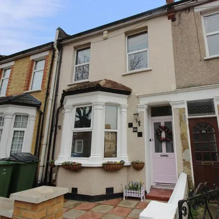 Rent this 3 bed townhouse on Abbey Grove in London, SE2 9EX