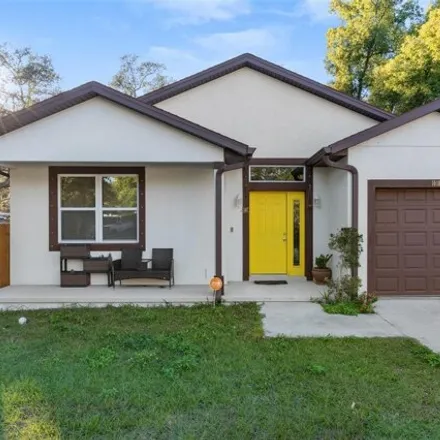 Buy this 3 bed house on 10120 North Brooks Street in Tampa, FL 33612