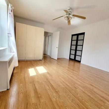 Rent this 1 bed apartment on 556 Union Avenue in Rutherford, NJ 07070