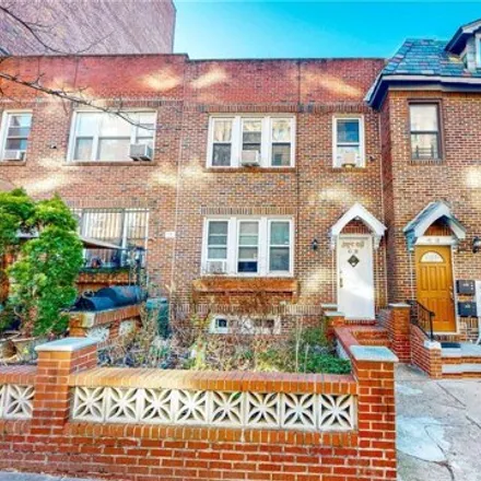 Image 1 - 41-20 50th Street, New York, NY 11377, USA - House for sale