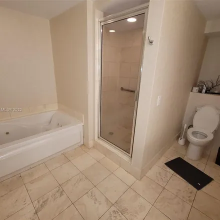 Image 7 - Collins Avenue & 174th Street, Collins Avenue, Sunny Isles Beach, FL 33160, USA - Apartment for rent