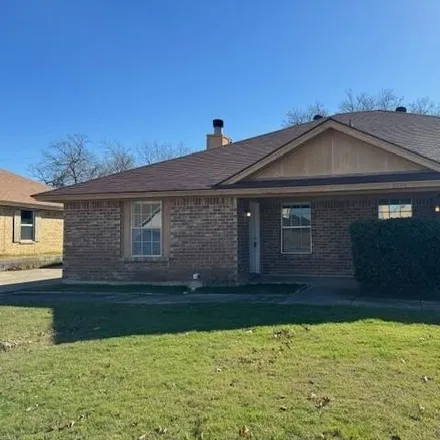 Rent this 2 bed house on 7726 Sable Lane in North Richland Hills, TX 76182