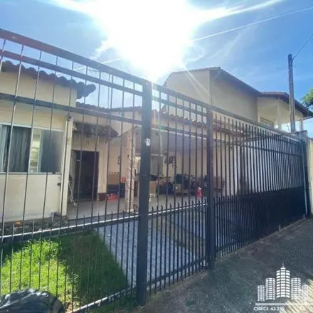 Rent this 4 bed house on Antigo Aeroporto de Volta Redonda in Rua Artur Luís Corrêa, Barreira Cravo