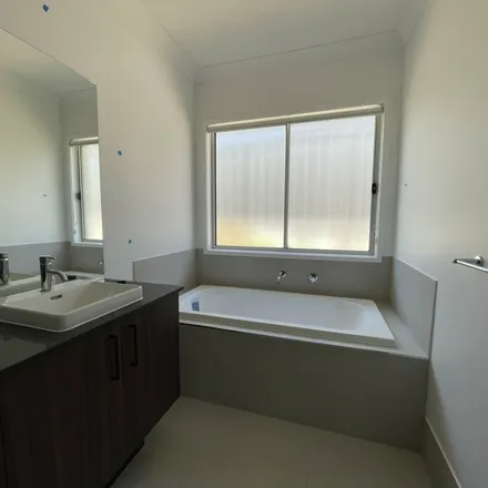 Rent this 4 bed apartment on Pera Crescent in Warwick QLD 4370, Australia