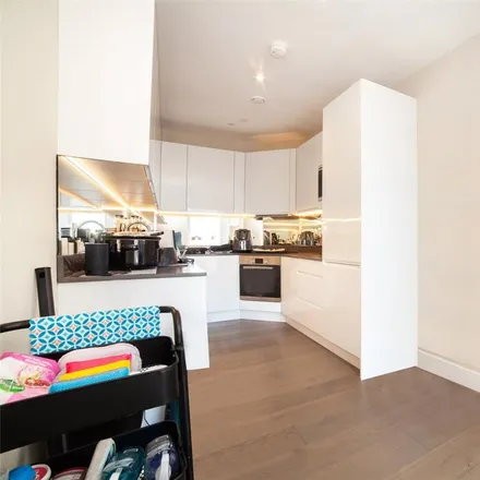 Rent this 2 bed apartment on Tesco Express in 3 - 5 High Street, London