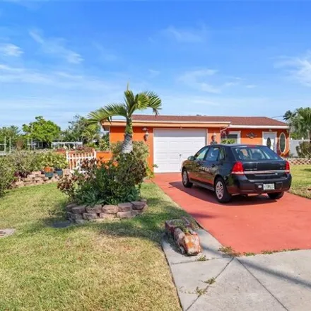 Image 5 - 643 Normandy Road, Madeira Beach, FL 33708, USA - House for sale