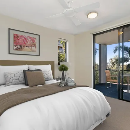 Rent this 2 bed apartment on Sephora in Dornoch Terrace, Highgate Hill QLD 4101