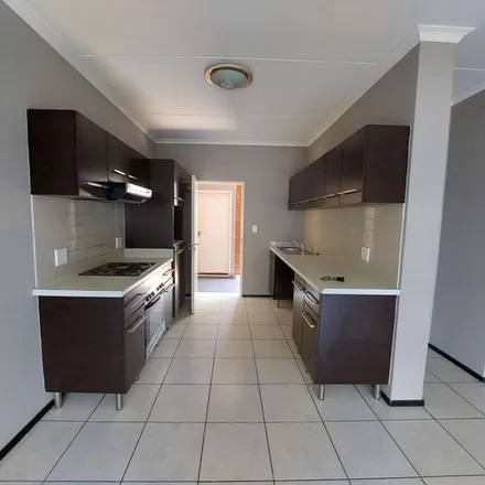 Image 1 - Carlin Terrace, Townsview, Johannesburg, 2001, South Africa - Townhouse for rent