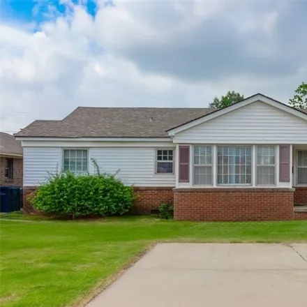 Buy this 3 bed house on 3168 Northwest 50th Street in Oklahoma City, OK 73112