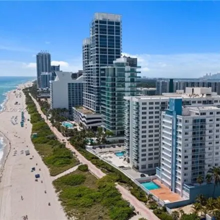 Image 3 - Port Royale Condominium Inc, 6969 Collins Avenue, Atlantic Heights, Miami Beach, FL 33141, USA - Condo for sale