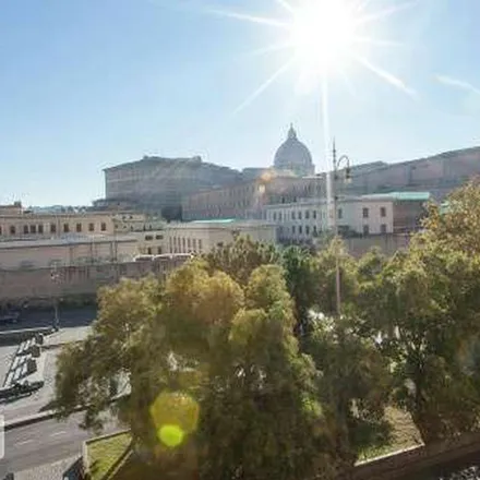 Image 2 - Piazza del Risorgimento, 00192 Rome RM, Italy - Apartment for rent