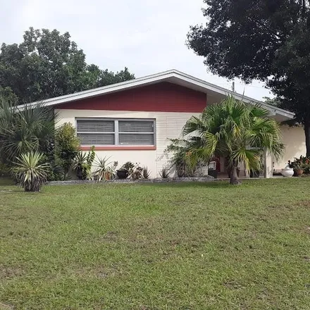 Buy this 3 bed house on 1736 Thames Street in Clearwater, FL 33755