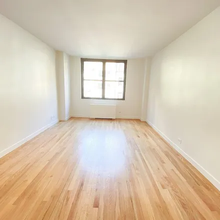 Rent this 1 bed apartment on East 50th Street/2nd Avenue in East 50th Street, New York