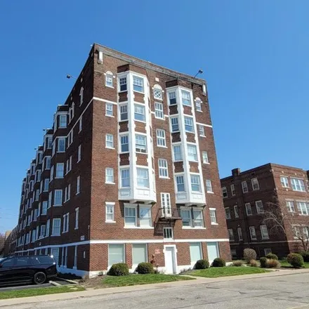 Buy this 1 bed condo on 902 East 9th Street in Indianapolis, IN 46204