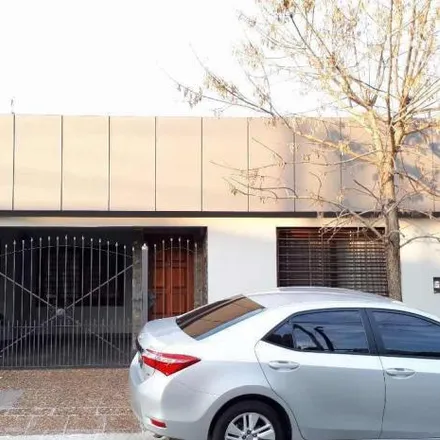 Buy this 2 bed house on Vélez Sarsfield 2212 in Quilmes Este, B1879 BTQ Quilmes