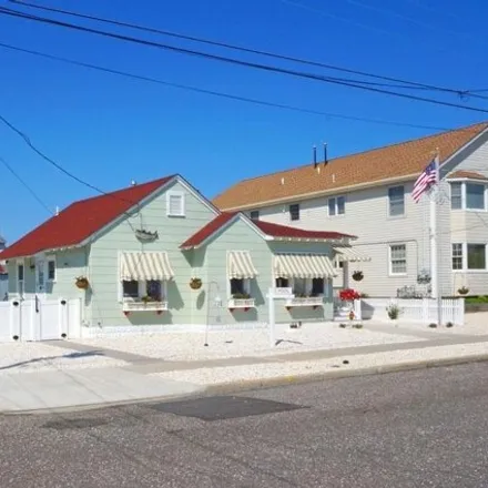 Buy this 3 bed house on 226 108th Street in Stone Harbor, Cape May County