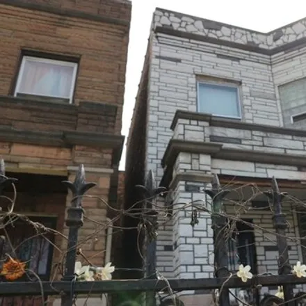 Image 2 - 1513 East 66th Place, Chicago, IL 60637, USA - House for sale