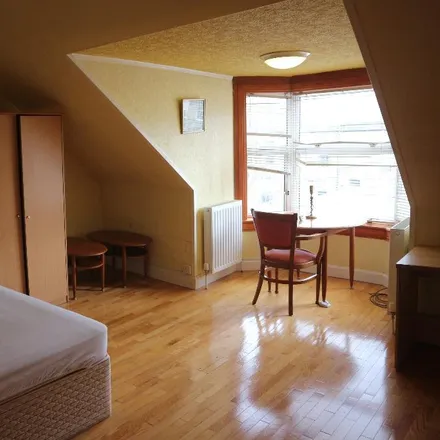 Rent this 1 bed room on Simpson's Florist in 23 West Preston Street, City of Edinburgh