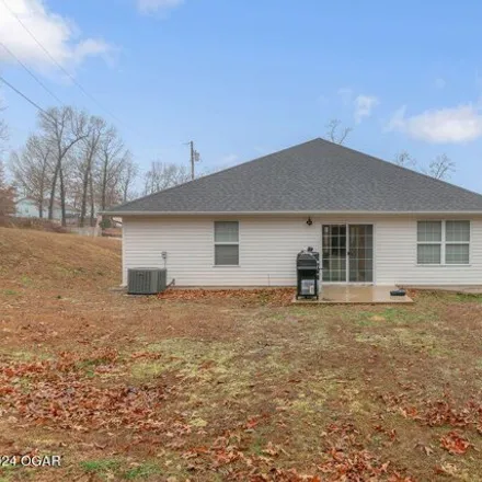 Image 3 - 1829 Sally Ann Avenue, Neosho, MO 64850, USA - House for sale