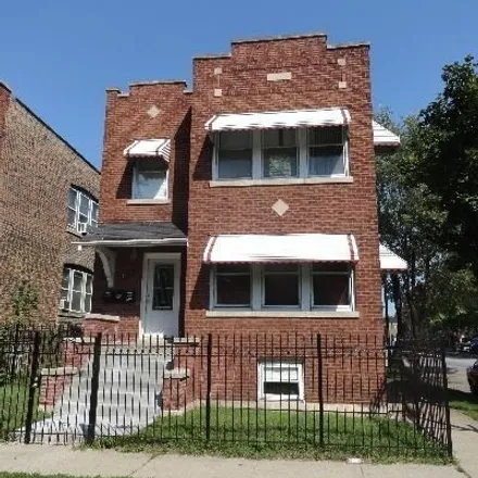 Buy this 7 bed duplex on 7231-7233 South Cornell Avenue in Chicago, IL 60649
