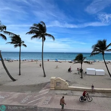 Buy this 2 bed condo on 453 North Surf Road in Hollywood, FL 33019