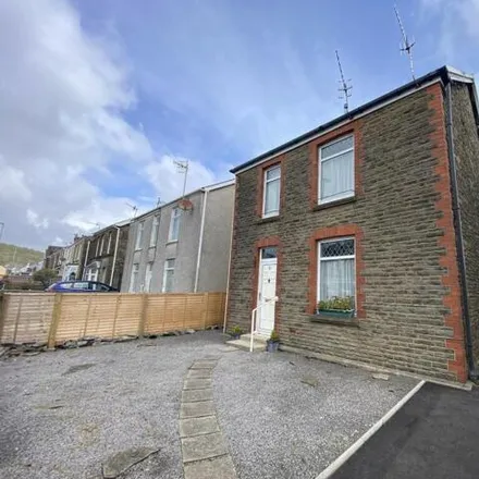 Buy this 4 bed house on Vardre Road in Clydach, SA6 5LY