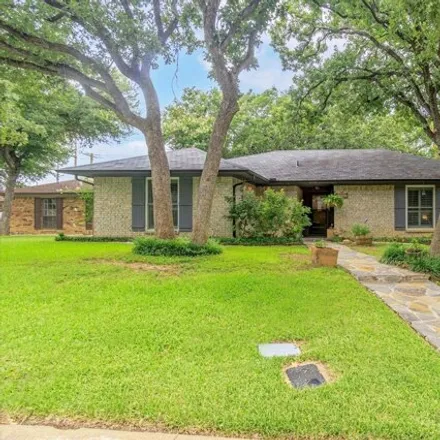 Buy this 3 bed house on 5412 Falcon Wood Ct in Arlington, Texas