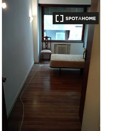 Rent this 5 bed room on Calle Tiboli / Tiboli kalea in 11, 48007 Bilbao