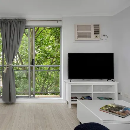 Rent this studio apartment on Wollstonecraft NSW 2065