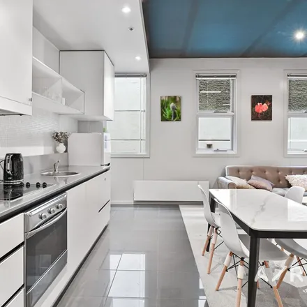 Image 2 - IGA Xpress, 320 St Kilda Road, Southbank VIC 3006, Australia - Apartment for rent