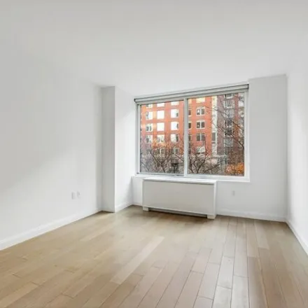Image 6 - River & Warren, 22 River Terrace, New York, NY 10282, USA - Condo for rent