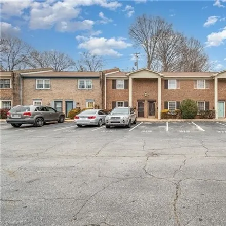 Buy this 2 bed condo on 313 Vineyard Park Court in Winston-Salem, NC 27104