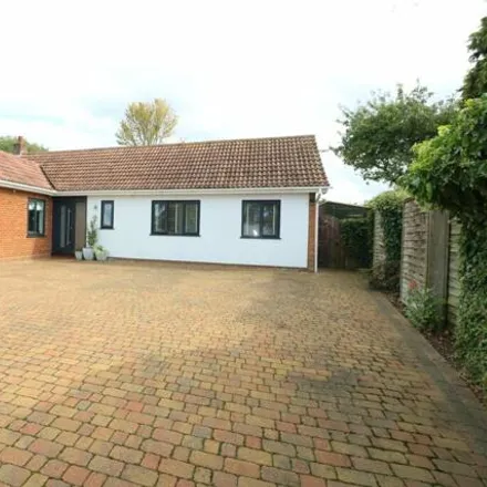 Buy this 3 bed house on West End in Market Deeping, Pe6