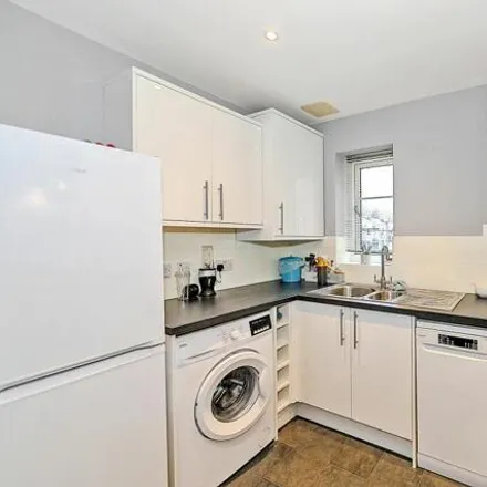 Image 9 - Millward Drive, Fenny Stratford, MK2 2AT, United Kingdom - Apartment for sale