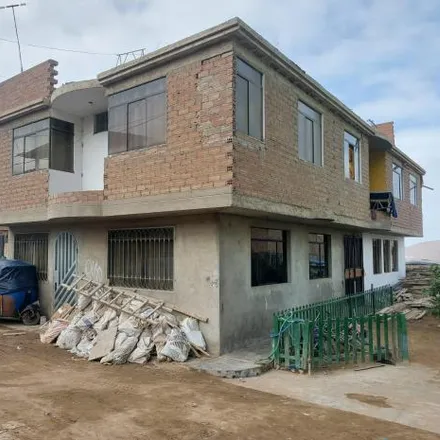 Buy this 5 bed house on Institución educativa inicial Santiago Antunez De Mayolo in Saco Oliveros, La Libertad