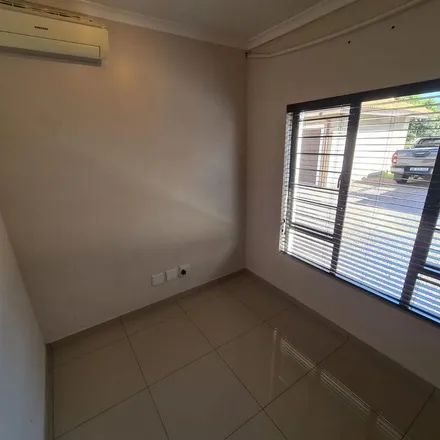 Image 4 - Forest Road, Uvongo, Hibiscus Coast Local Municipality, 4270, South Africa - Townhouse for rent