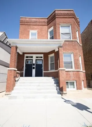 Buy this 7 bed house on 3521 North Western Avenue in Chicago, IL 60618