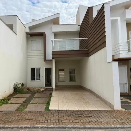 Buy this 3 bed house on Avenida João Gaion in Antares, Londrina - PR