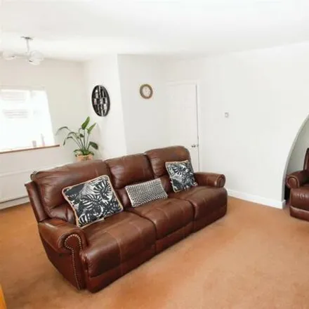 Image 5 - Toft End Road, Fearns Avenue, Newcastle-under-Lyme, ST5 8ND, United Kingdom - Duplex for sale