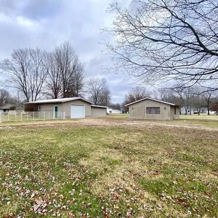 Image 3 - 1234 Pin Oak Lane, Benton, IL 62812, USA - House for sale