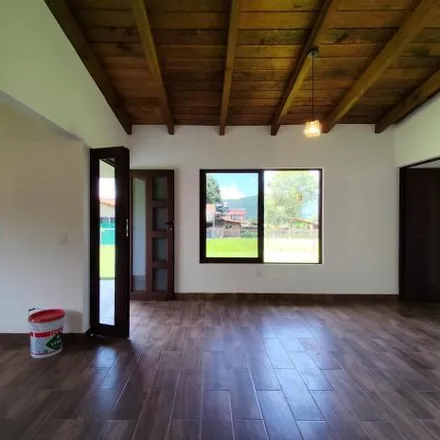 Rent this 3 bed house on Camino Real Acatitlán in 51200 Valle de Bravo, MEX