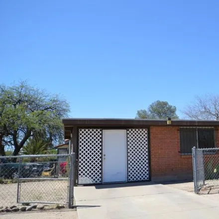 Rent this 2 bed house on 1773 North Fremont Avenue in Tucson, AZ 85719