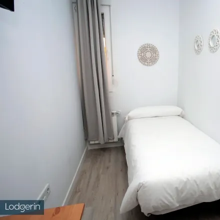 Rent this studio room on Madrid in Hostal Alicante, Calle del Arenal
