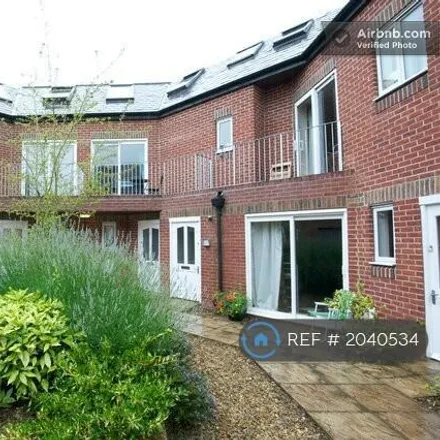 Rent this 2 bed apartment on Building M in Magdalen Road, Oxford