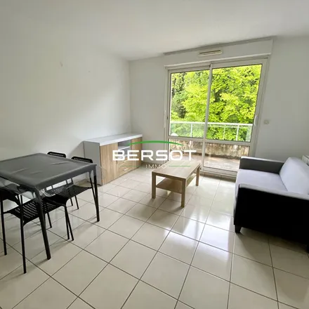 Rent this 2 bed apartment on 9 Avenue Élisée Cusenier in 25000 Besançon, France