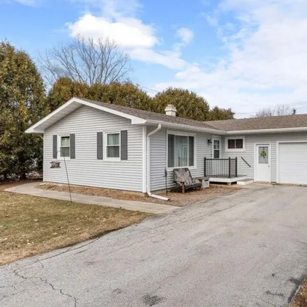 Buy this 3 bed house on 1594 Rhode Island Street in Sturgeon Bay, WI 54235
